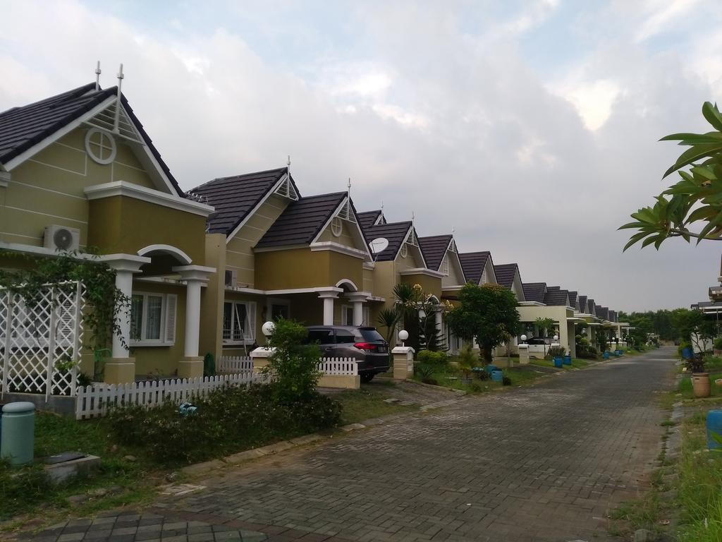 Jasmine Park Guest House Semarang Luaran gambar