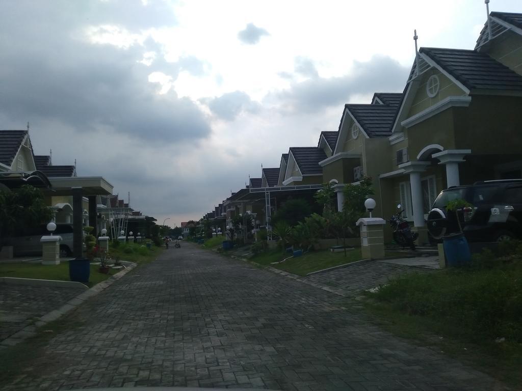 Jasmine Park Guest House Semarang Luaran gambar