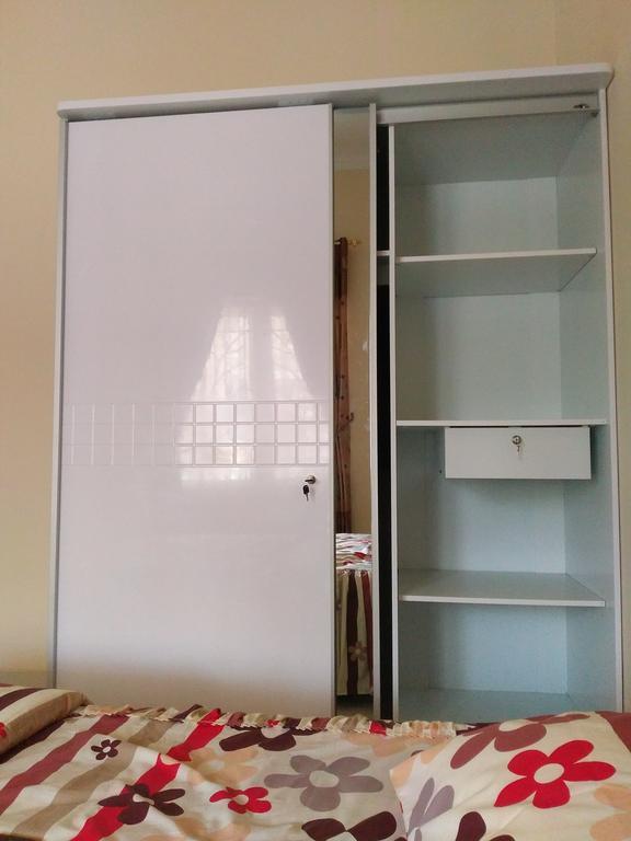 Jasmine Park Guest House Semarang Luaran gambar