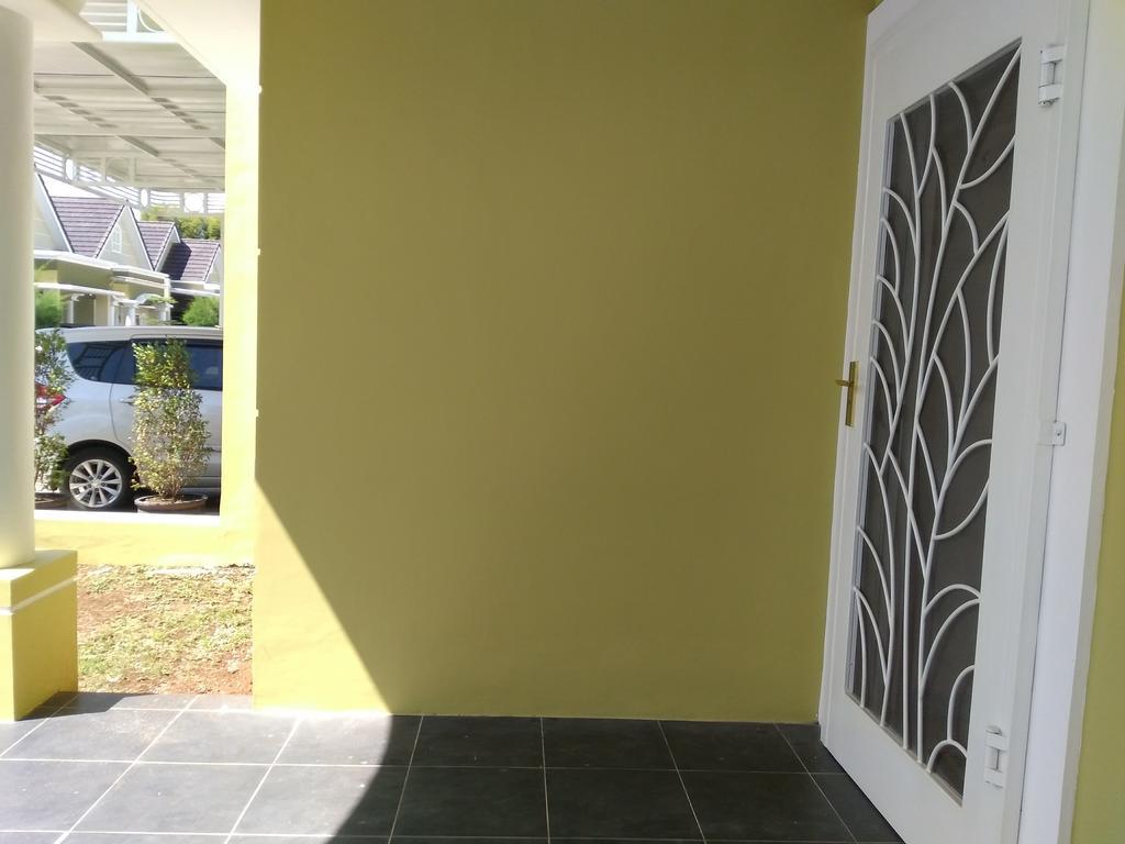 Jasmine Park Guest House Semarang Luaran gambar